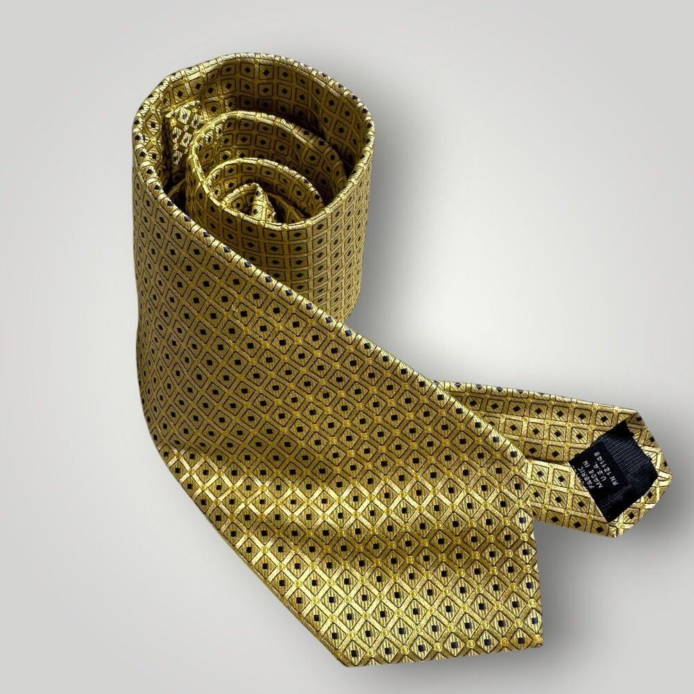 HART SCHAFFNER MARX Tie Silk Geometric 100% Silk Necktie Yellow/Blue Made in US